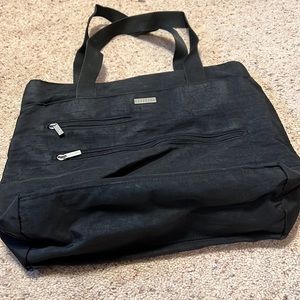 Black shoulder Baggalini tote/purse